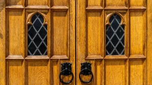 Pintu Kupu Tarung Kayu Jati 2025 Bikin Rumah Makin Mewah