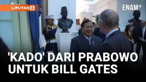 Video: Bill Gates Terima Koin Bersejarah dari Prabowo