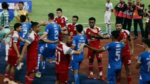 Gol Bunuh Diri Selamatkan Persib dari Kekalahan
