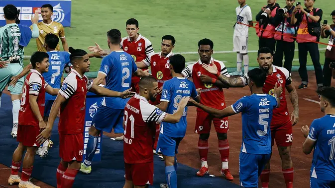 Gol Bunuh Diri Selamatkan Persib dari Kekalahan
