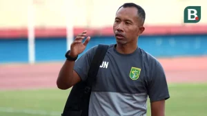 Rekor Impresif Uston Nawawi, Tetap Tenang Walau Jadi Caretaker