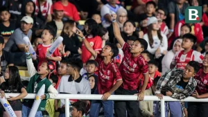 Pelatih Dewa United Iri Lihat Kedekatan Suporter Persis dan Klub
