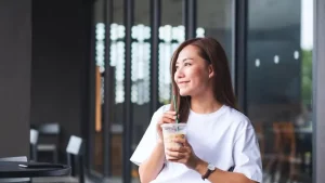 Minum Kopi Tiap Hari Tanpa Ganggu Lambung? Ini Tipsnya