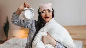 5 Rutinitas Malam Biar Tidur Nyenyak dan Bangun Lebih Segar