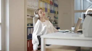 Sering Ngantuk Saat Kerja Ini Cara Biar Fokus Lagi