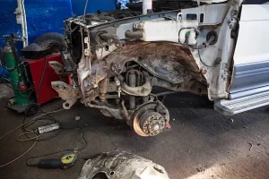 Kerja di Bengkel atau Otomotif Pabrik: Pilihan Karier Lulusan TKRO