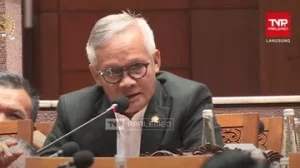 Jokowi Hitung Peluang Jadi Ketum PSI, Ini Kata PDIP