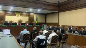 7 Terdakwa Kasus Emas Antam Dituntut hingga 12 Tahun Penjara
