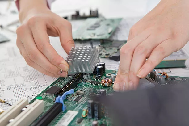 Cara Merakit Rangkaian Power Supply Stabil dengan Komponen Dasar