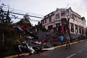 Tornado Langka Hantam Puerto Varas Chile hingga Porak-Poranda