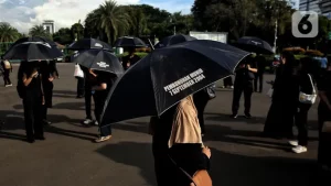 Publik Bereaksi Soal Pernyataan Fadli Zon tentang Perkosaan 98