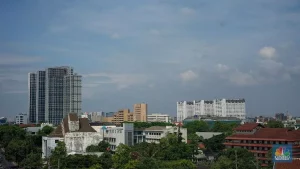 Jakarta Berdarah: Hotel Gulung Tikar, PHK Massal!