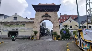 Pasar Baru Merana: Aroma Tak Sedap Usir Pembeli?