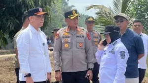 Tabrakan di Tol Jagorawi, Mobil Tersangkut Beton Pembatas