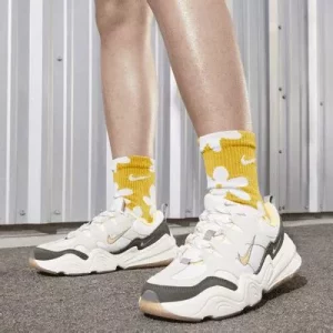 Sneaker Tech Favorit â90-an Ini Balik Lagi