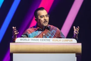 Asyraf Wajdi memperingatkan agar tidak menganggap bullying sebagai lelucon yang tidak berbahaya di sekolah asrama, dan mengajak siswa untuk memutus siklus tersebut
