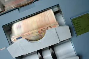 Saham Bank Central Asia (BBCA) Turun, Namun Diramal Naik ke Rp 11.000