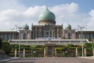 Debut Perdana di BEI, Saham Prima Multi (PMUI) Anjlok dan Sentuh ARB