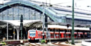 Belajar dari Proyek Kereta Cepat Whoosh: Tantangan dan Pelajaran untuk Perpanjangan Jakarta-Surabaya