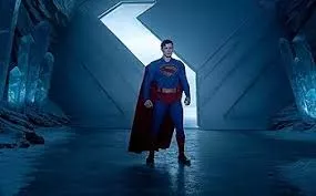 Review Superman: Film DC yang Penuh Keanehan Geeky dan Eksentrik