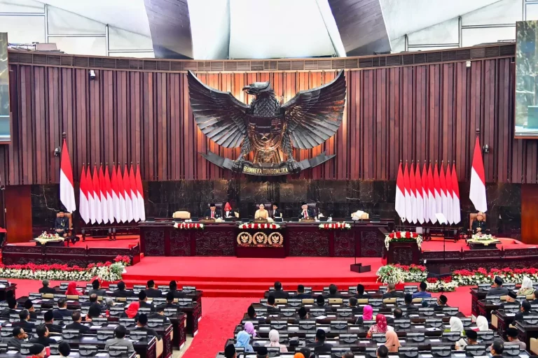 Di Depan BAM DPR, Kapolda Riau Sampaikan Keadilan untuk Gajah Tesso Nilo