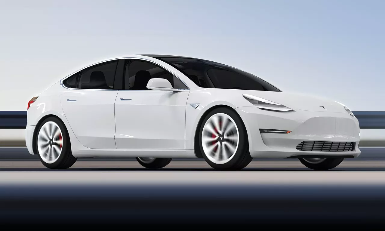 Elon Musk klaim chatbot AI Grok akan segera ada di mobil Tesla: 'Paling lambat minggu depan'