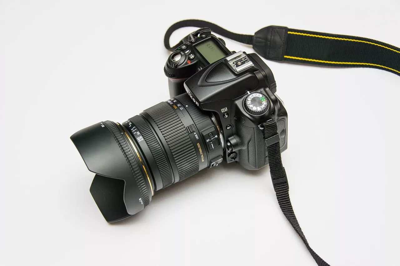 Kamera saku RX1R Sony kembali dengan pembaruan pertamanya dalam 10 tahun