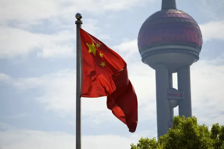 Pria China Menyamar Jadi Wanita untuk Tiduri Ribuan Pria dan Sebarkan HIV: Kasus Menjijikkan Terungkap