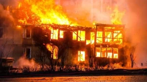Kebakaran Hebat Melanda Perumahan di Gudang Utara Kota Bandung