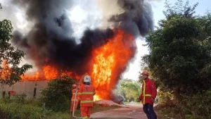 Gedung Bengrah TNI di Jalan Gudang Utara Terbakar Hebat, Penyebabnya Masih Diselidiki