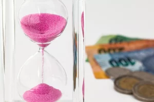Dari Cuan ke Boncos: Perbedaan Investor Saham Cerdas vs Spekulan FOMO
