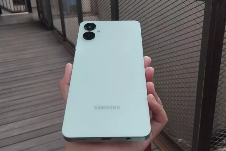Samsung Galaxy A06 5G Resmi Hadir dengan One UI 7 dan Desain Kolaborasi Free Fire