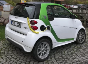 Penjualan Mobil Listrik Melejit Global: China Melaju Kencang, AS Tertinggal