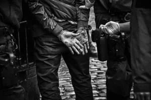 Polisi New Orleans: Tersangka Perampokan Bersenjata Ditangkap Setelah Standoff dengan Tim SWAT di Hoffman Triangle