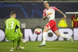 Manchester United Bidik Benjamin Sesko Sebagai Rekrutan Keempat di Musim Panas 2025