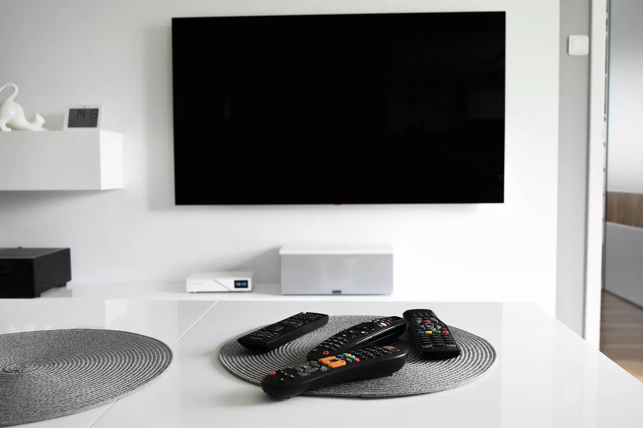 Beda Smart TV, Android TV, dan Google TV: Mana yang Tepat untukmu?