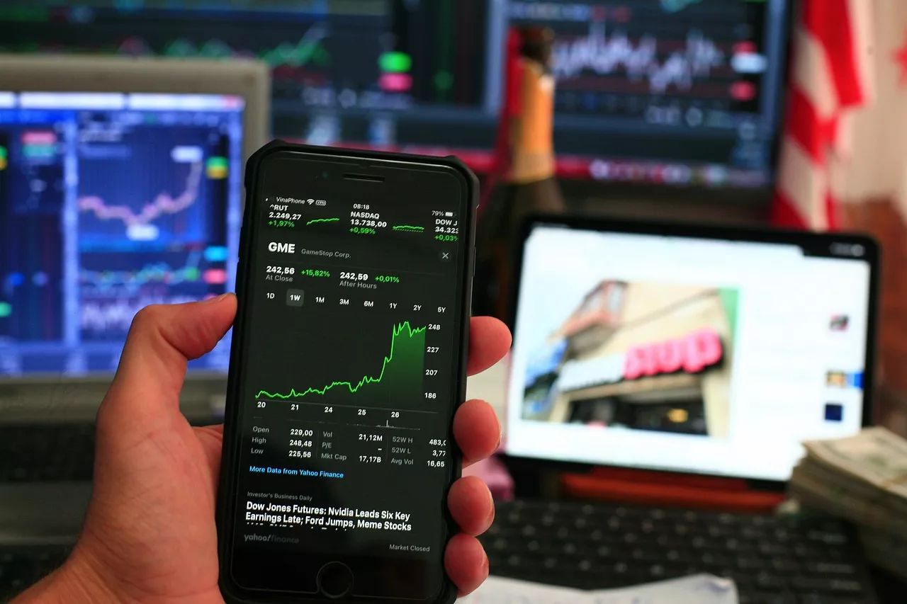 Investor Jumbo Borong Saham Antam (ANTM), Harga Terus Melonjak