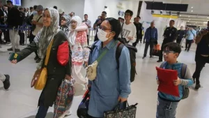Komisi I DPR Minta Menkum Pastikan Status WNI Satria Kumbara