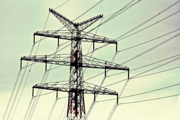 Tarif Listrik PLN Per kWh 21-27 Juli 2025: Subsidi dan Non-subsidi