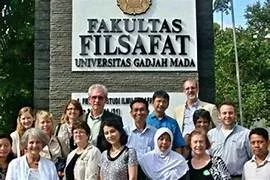 Usulan Penghapusan Jurusan Filsafat: Apakah Benar Ilmunya Tidak Aplikatif?