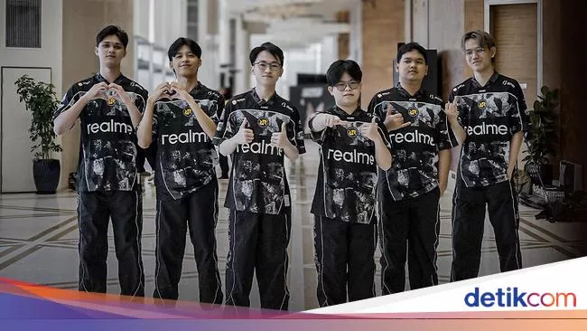 RRQ Hoshi Tampil Gemilang di Esports World Cup 2025, Libas Area 77 dengan Skor 2-0