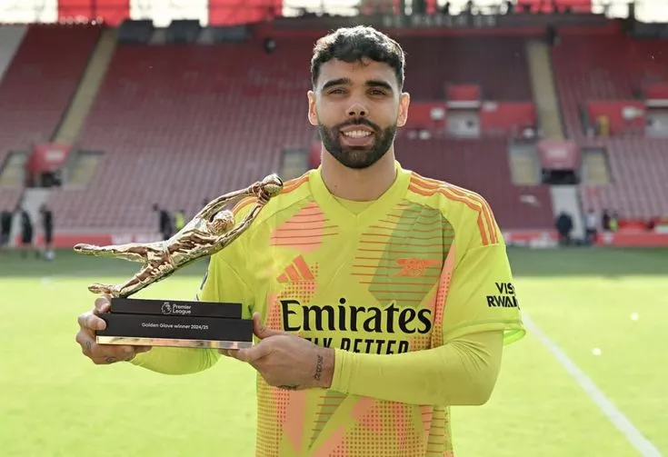 David Raya Siap Bersaing dengan Arrizabalaga Jadi Kiper Utama Arsenal