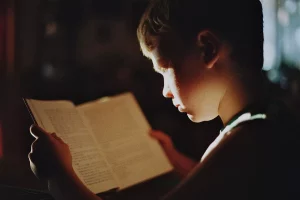 10 Kebiasaan Anak Cerdas yang Wajib Dicontoh Orang Tua