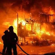 Hampir Seluruh Kios Taman Puring Terbakar: Toko Sepatu hingga Pakaian Hangus
