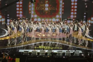 38 Finalis Meriahkan Pembukaan Grand Final Miss Indonesia 2025